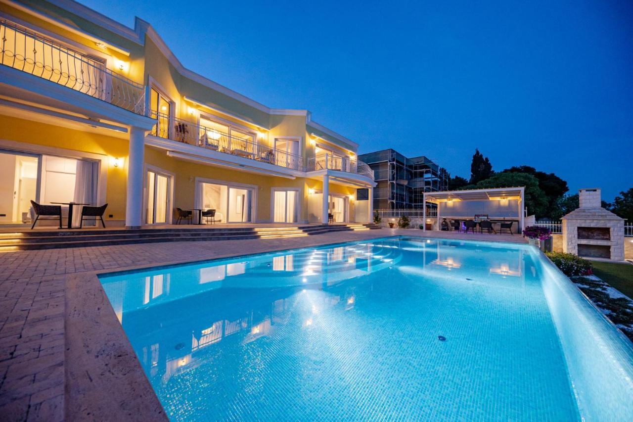 Villa Bella Vista Am Meer Trogir Exterior photo