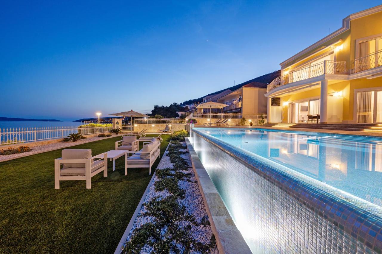 Villa Bella Vista Am Meer Trogir Exterior photo