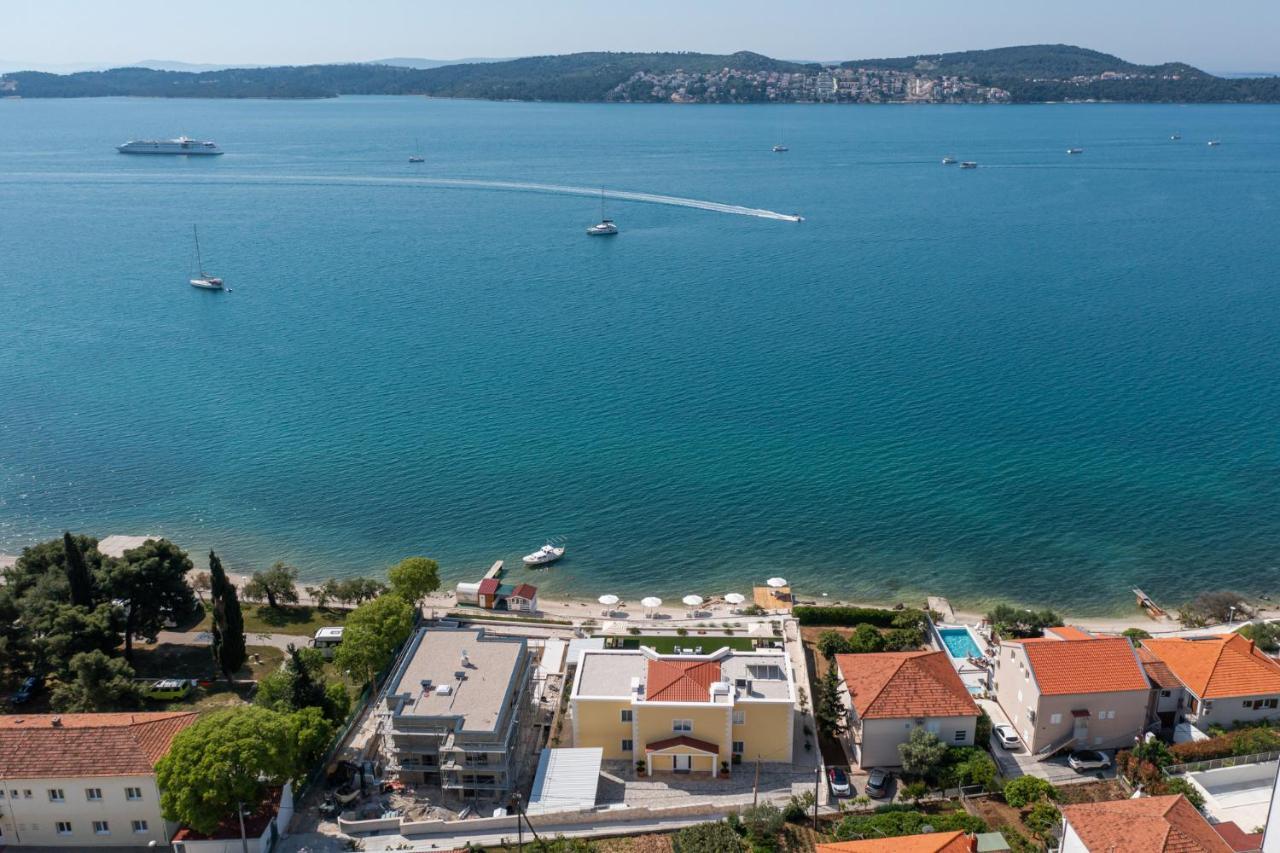 Villa Bella Vista Am Meer Trogir Exterior photo